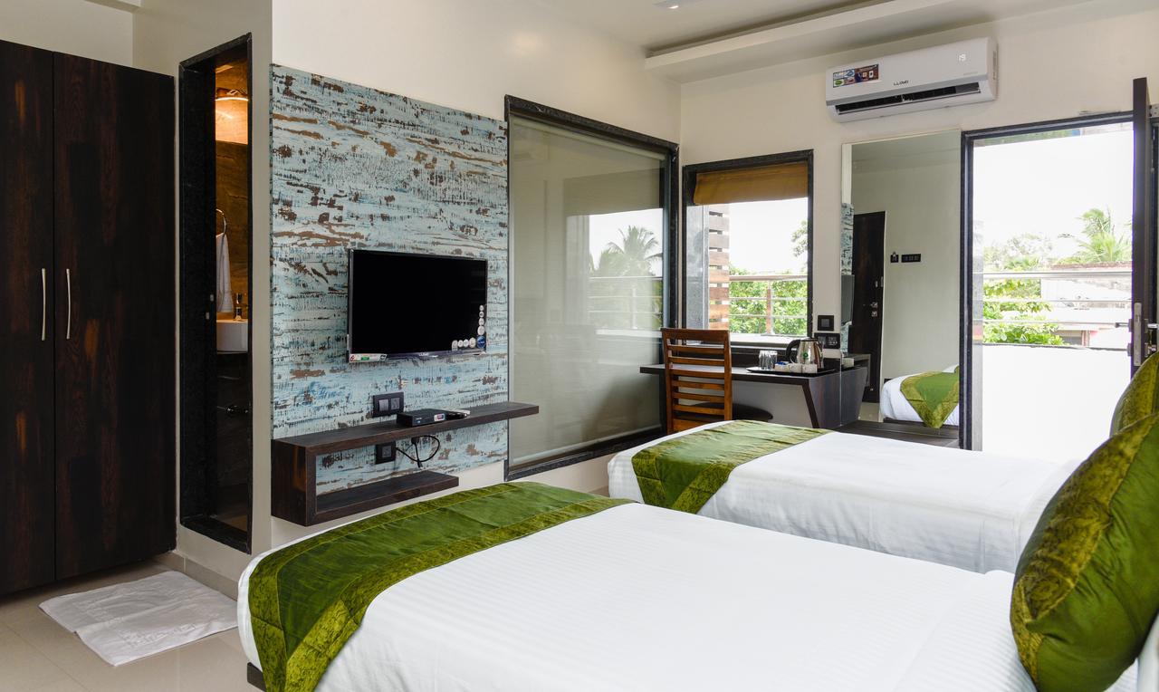 Treebo Malhaar Regency Hotel Chinchvad Exterior foto